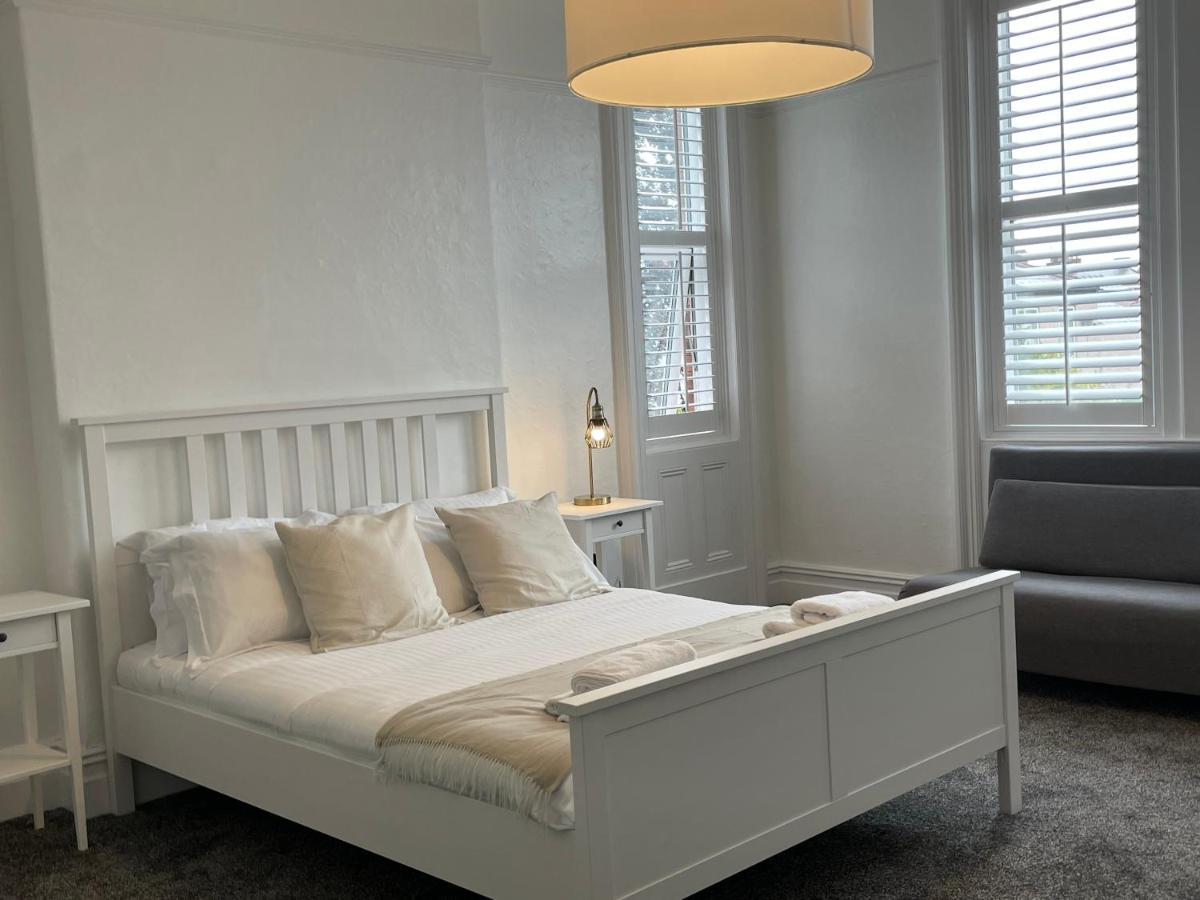 Spacious Victorian Birkdale Apartment With Garden Southport Exteriér fotografie